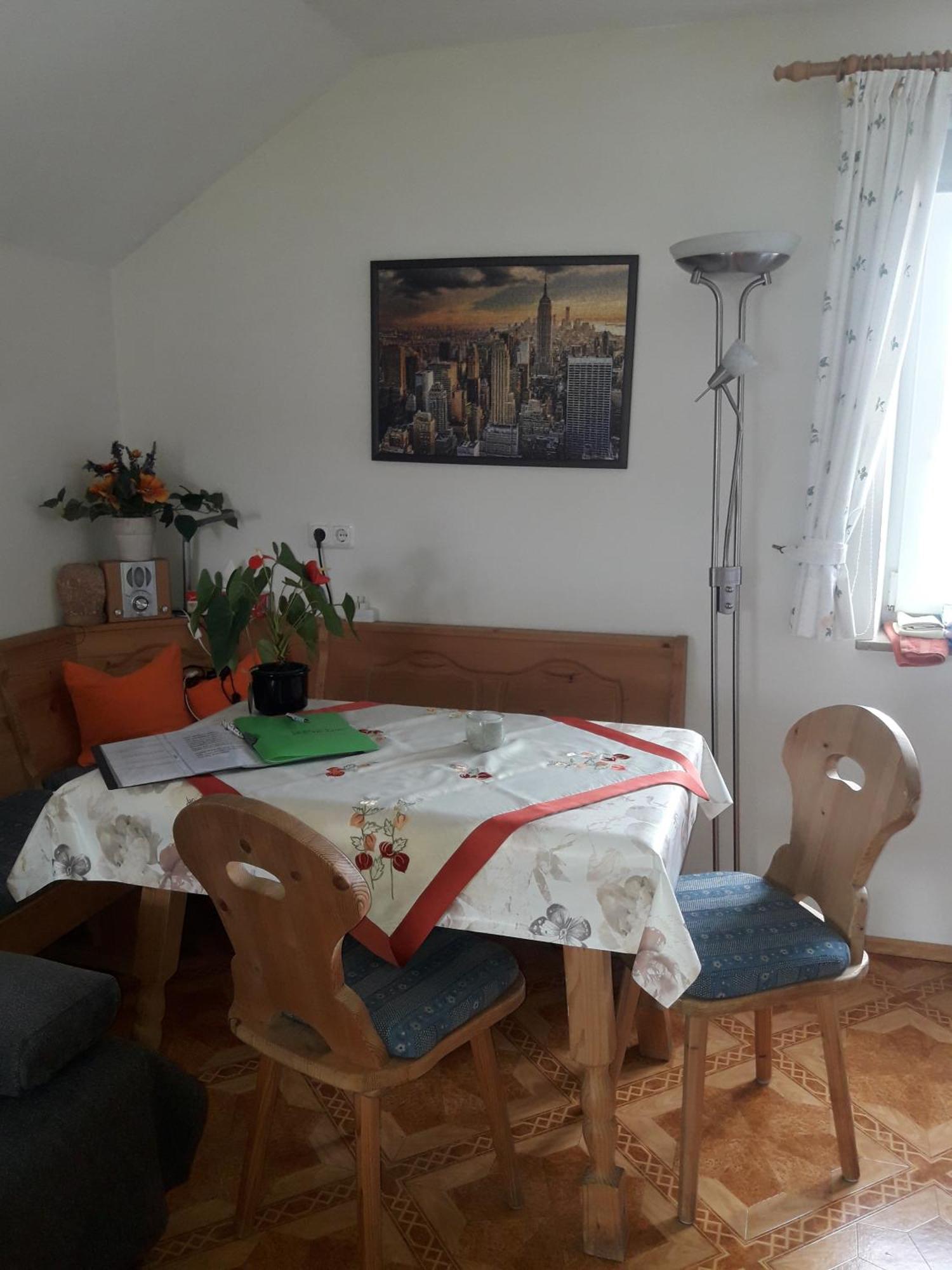 Gaestehaus Reisacher - Mehrbettzimmer ไพทิง ภายนอก รูปภาพ